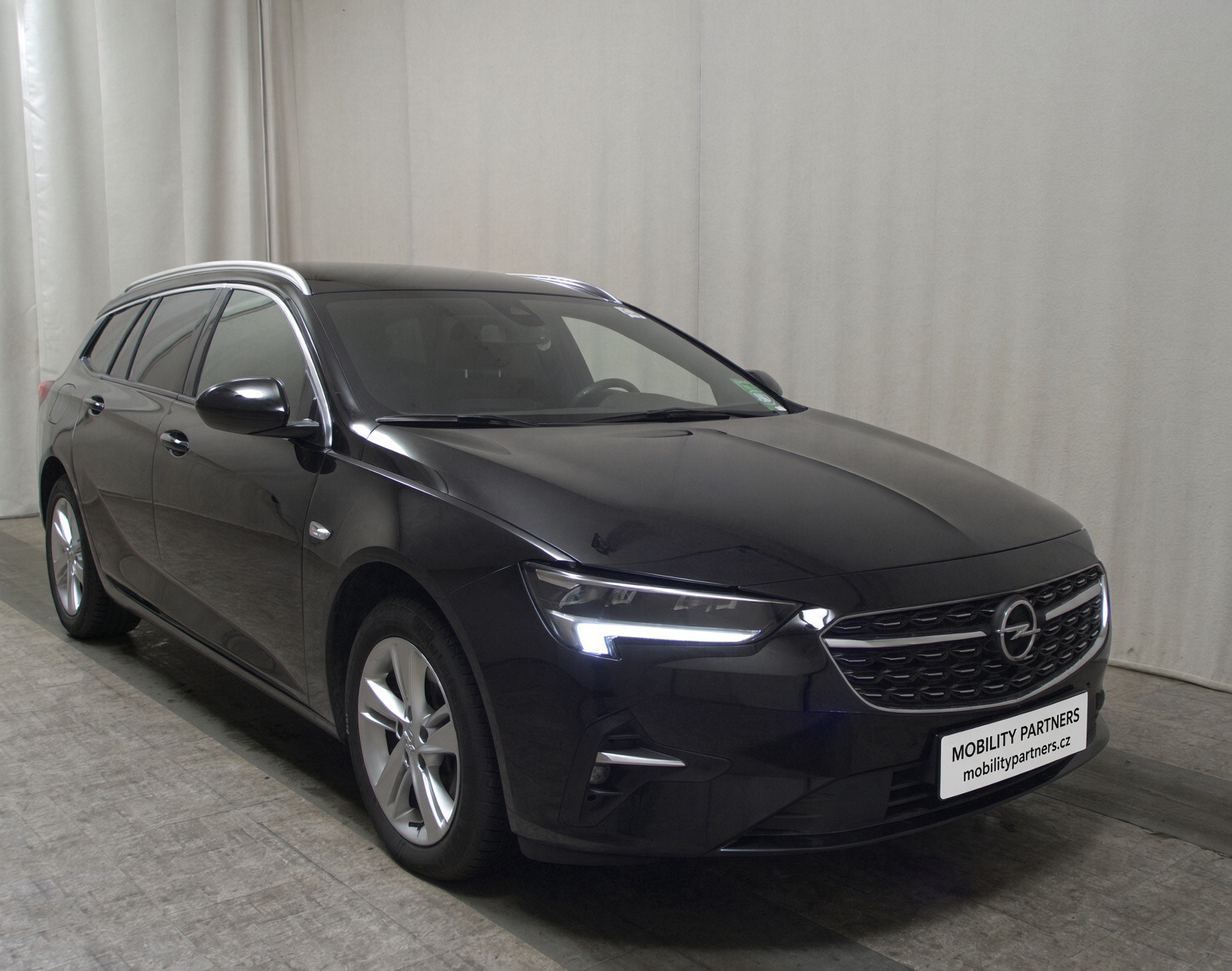 Dovezený vůz Opel Insignia, číslo 1796