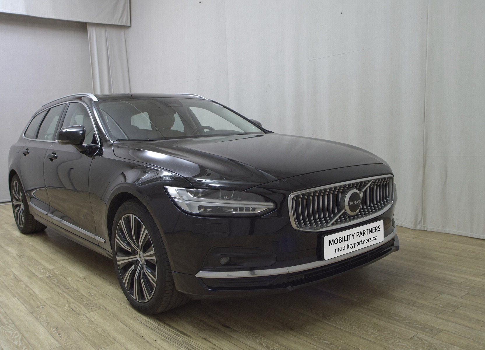 Dovezený vůz Volvo V90, číslo 2890