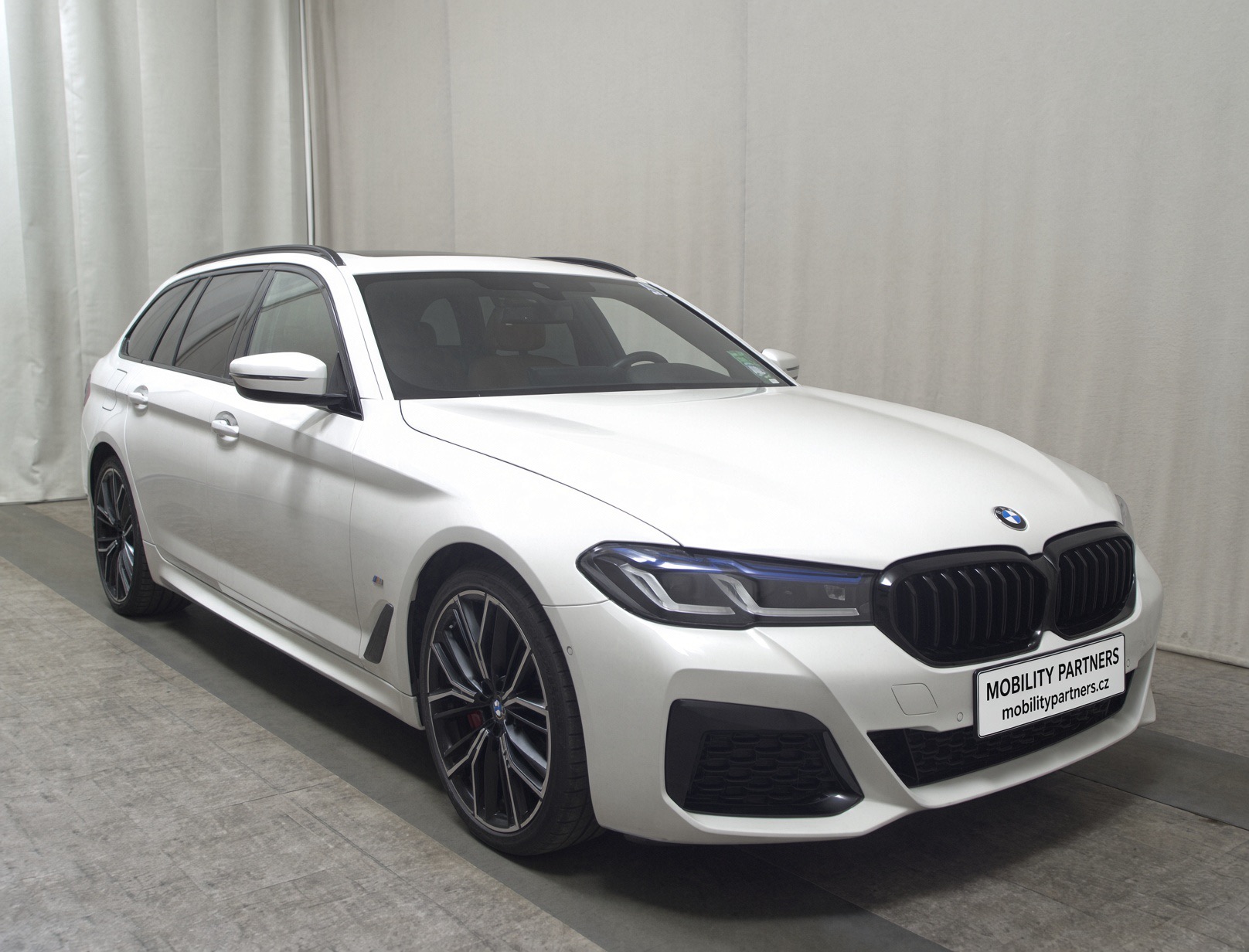 Dovezený vůz BMW 540d, číslo 2166